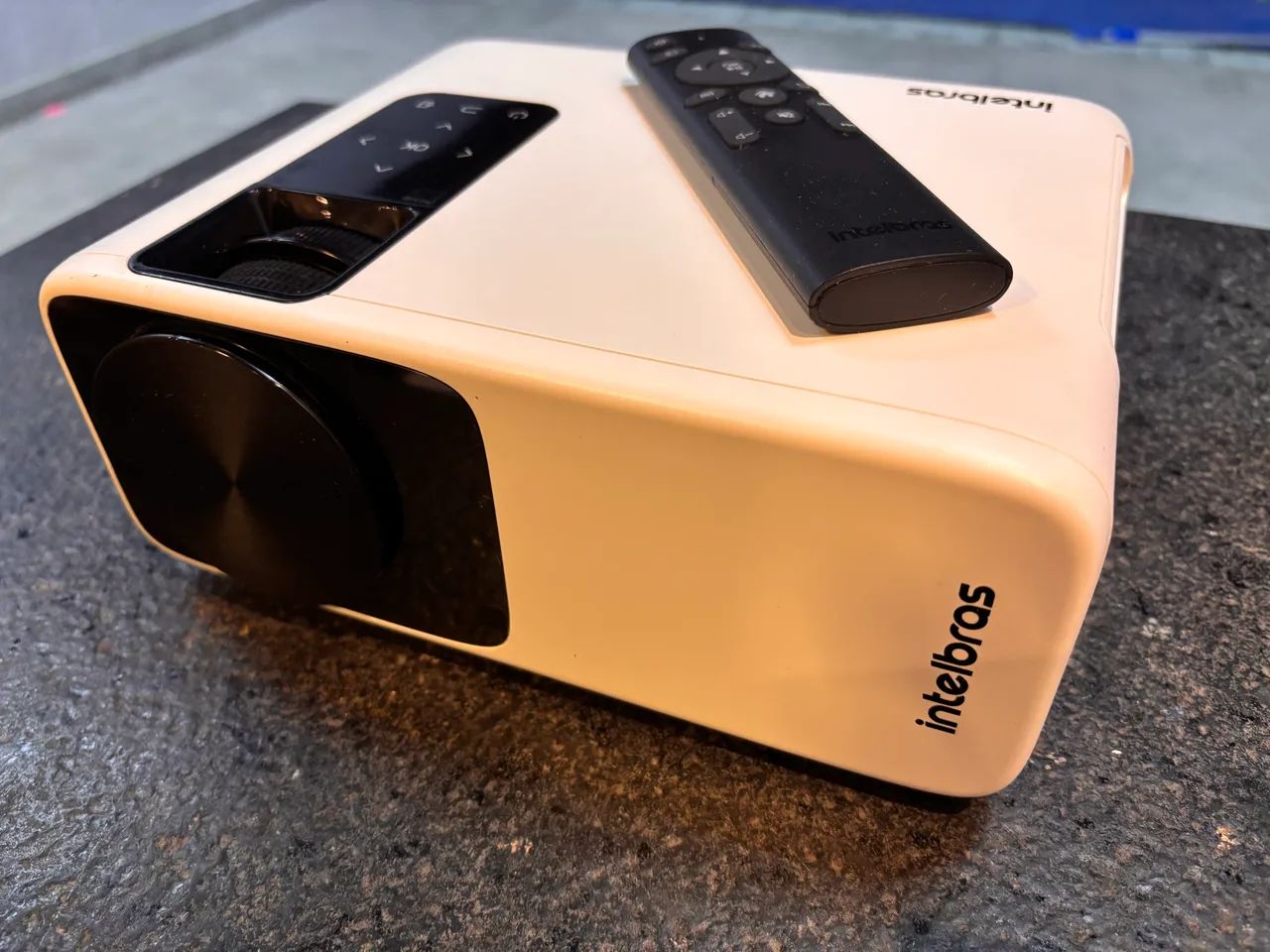 Projetor Intelbras PFL 5210 Full Hd - Foto 6
