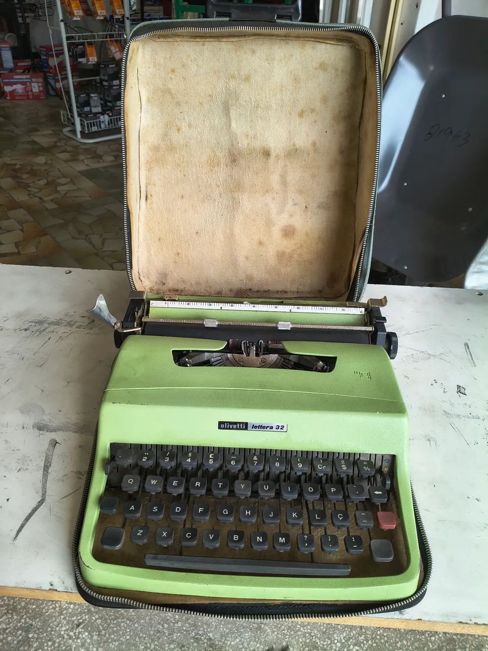 Máquina de escrever Olivetti Lettera 32 - Foto 4