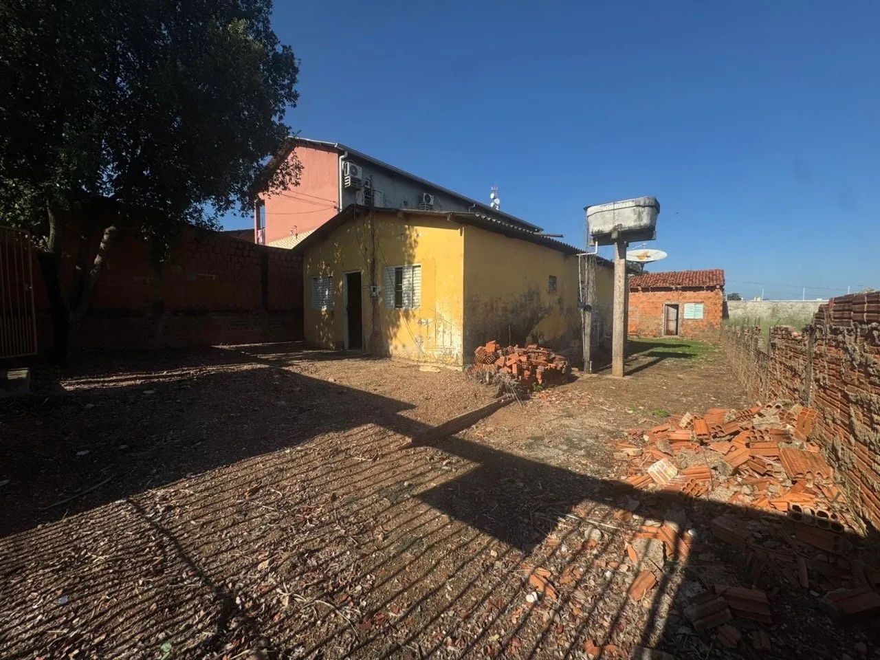 Terreno à venda no bairro Areão - Foto 2