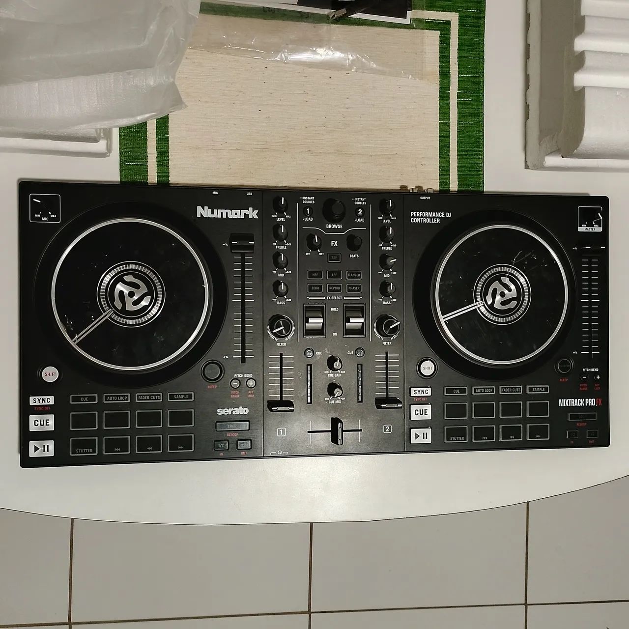 Controladora Numark Mixtrack Pro Fx - Foto 2
