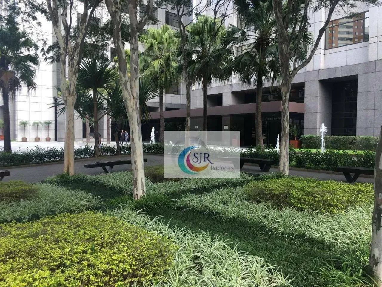 Conjunto para alugar, 367 m² -Localização: 50 metros da estação de metrô Moema, 50 Metros  - Foto 3