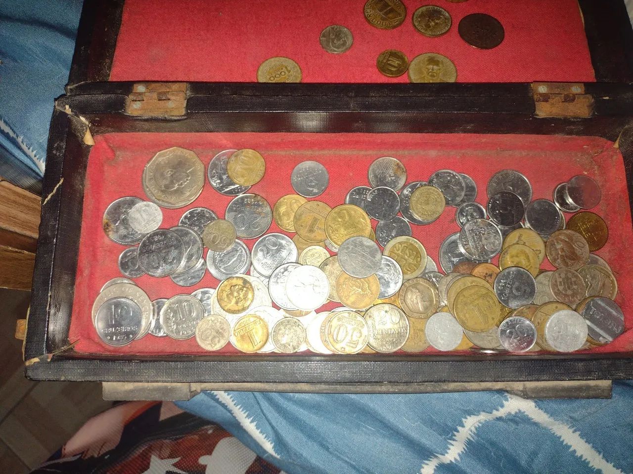 Vendo moeda antiga tudo 400 - Foto 3