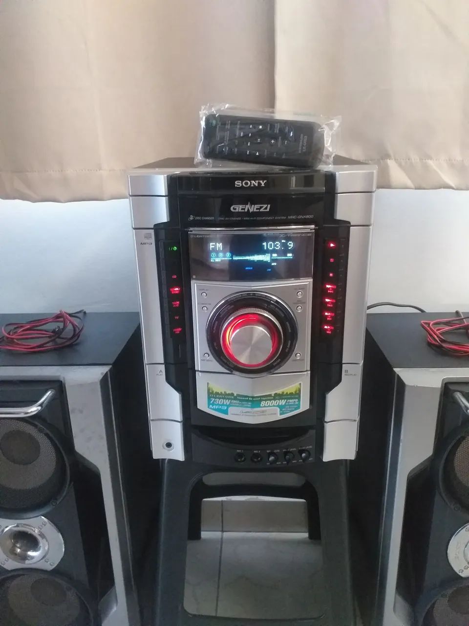 Vendo aparelho de som sony com controle e duas caixas grande ...