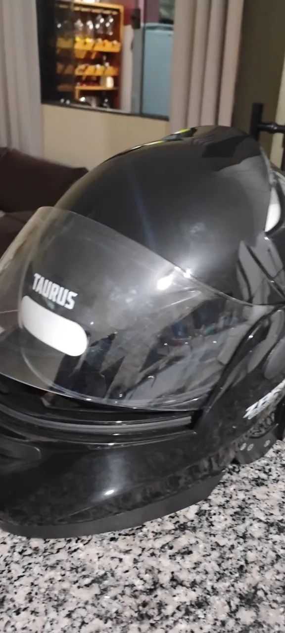 Capacete da marca Taurus - Foto 2