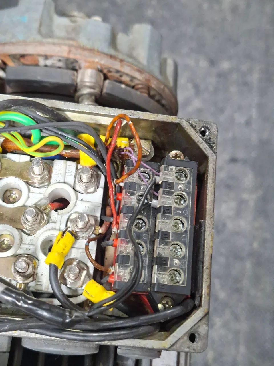 Serviços Elétricos - JarEletrotec - Foto 2