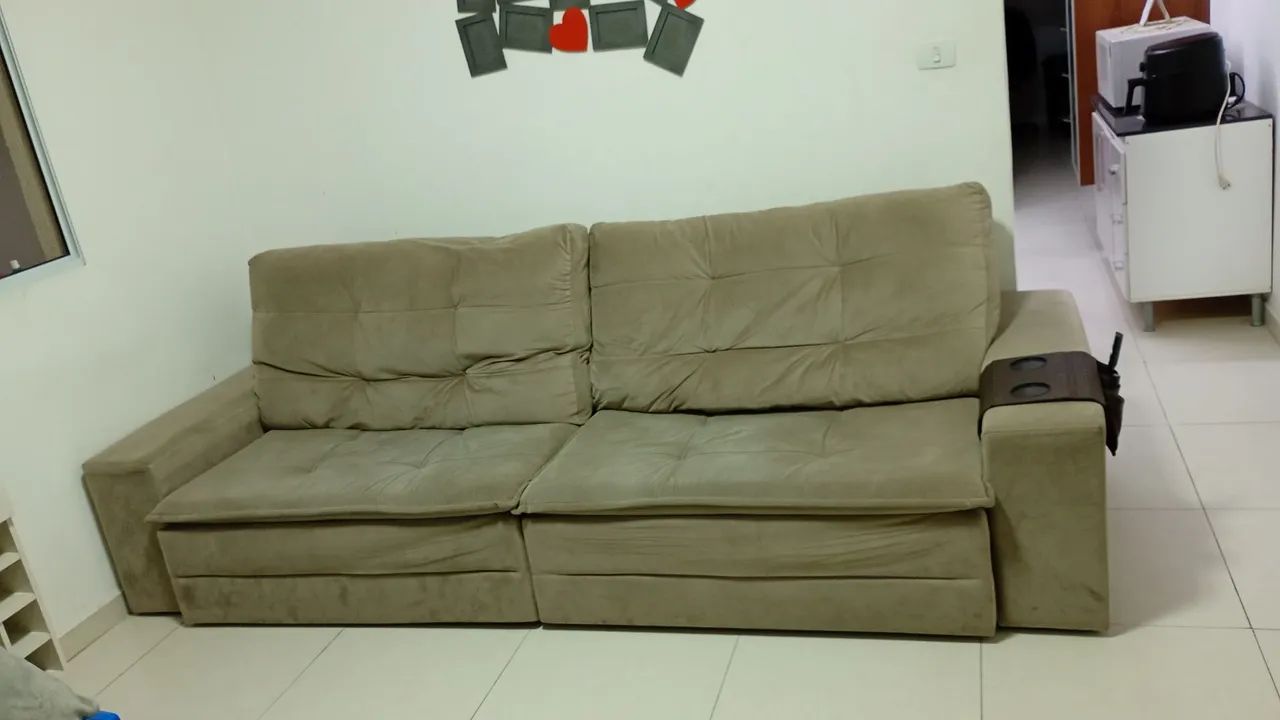 Sofá de 4 lugares retrátil 