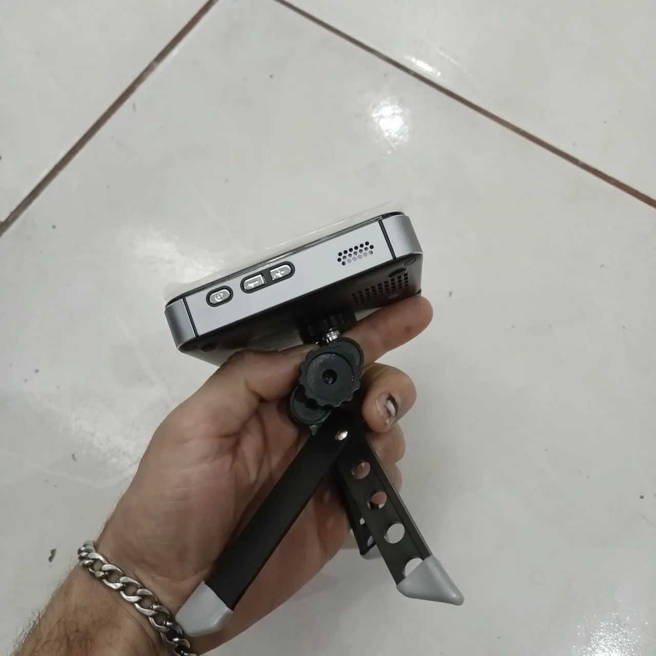 Mini projetor apeman m4 - Foto 3