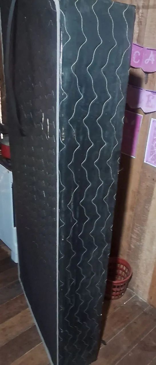 Vendo cama de solteiro usada - Foto 3