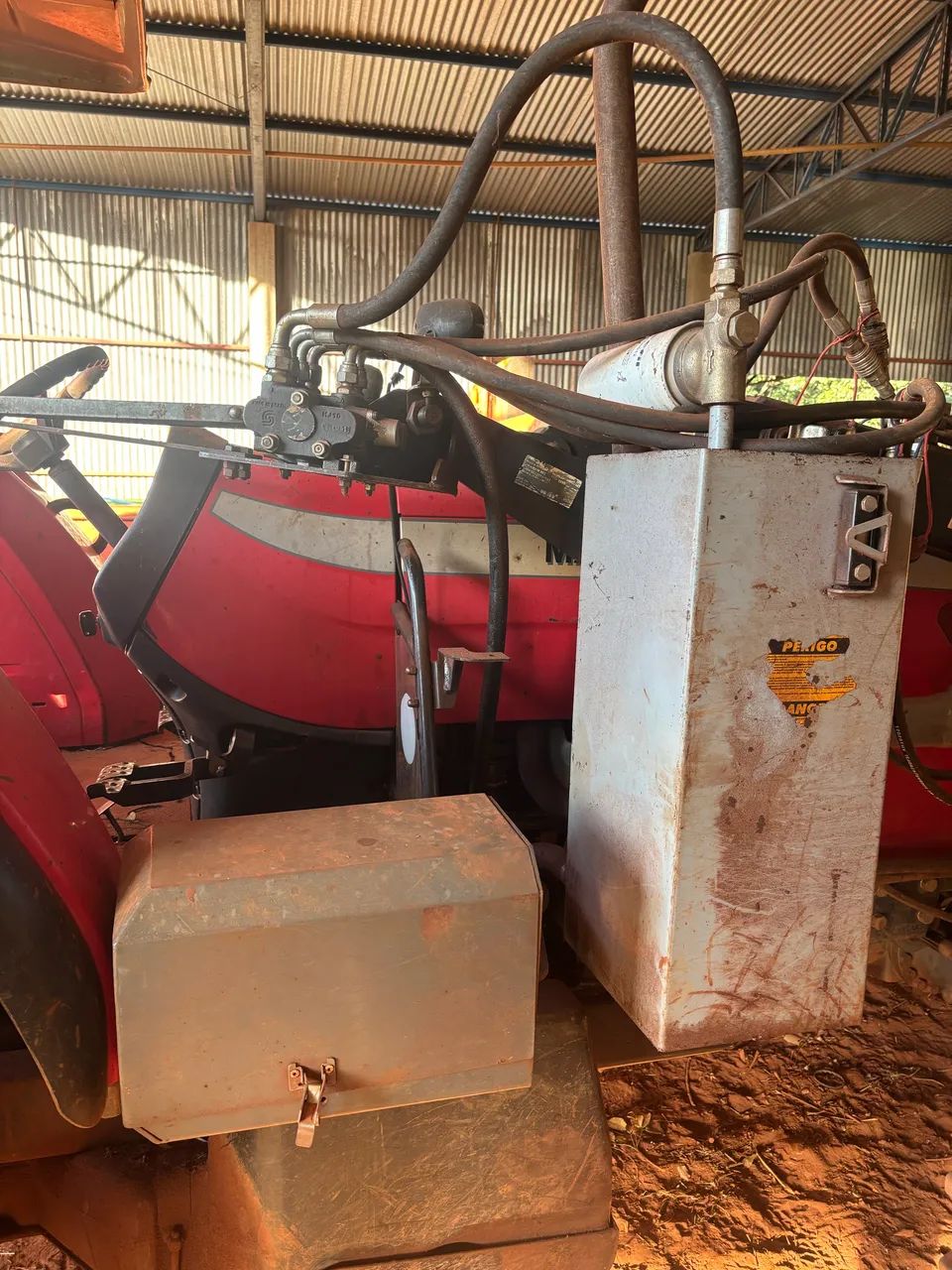Vendo trator massey fergusson - Foto 6