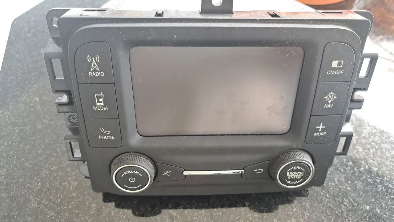 Multimidia original do Jeep Compas sport