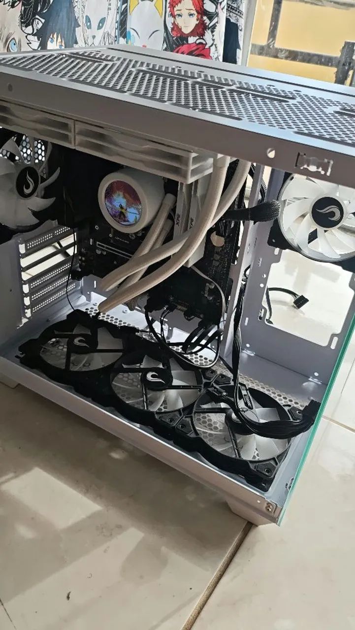VENDO PC GAMER COMPLETO COM CADEIRA E MESA JUNTOS - Foto 2