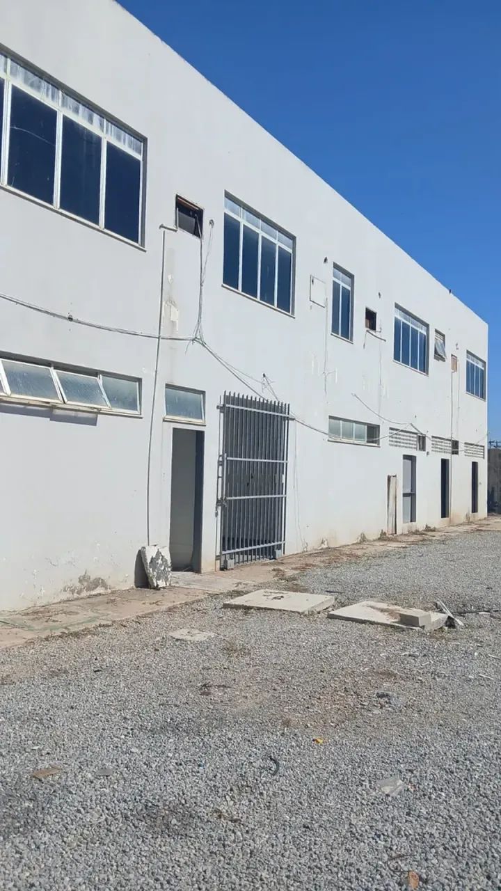 Prédio comercial 2 andares - 480M2 de área edificada - São Gonçalo - RJ - Foto 2