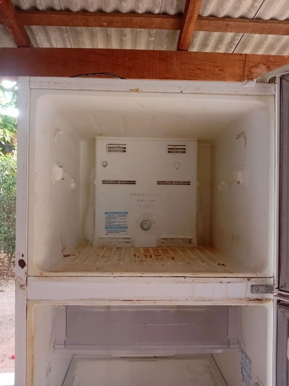 GELADEIRA FROST FREE COM DEFEITO  - Foto 3