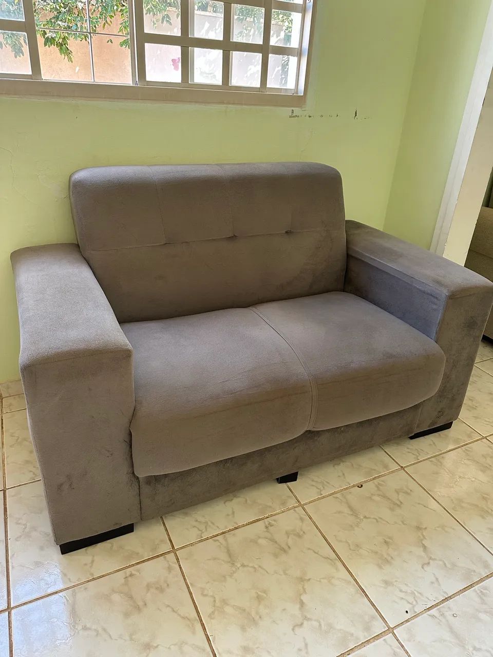 Sofa 2 lugares cinza  - Foto 3