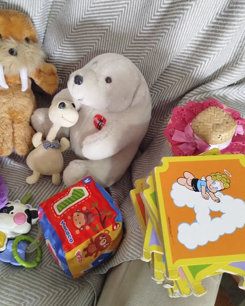 Combo 7 brinquedos e kit livros infantis  - Foto 3