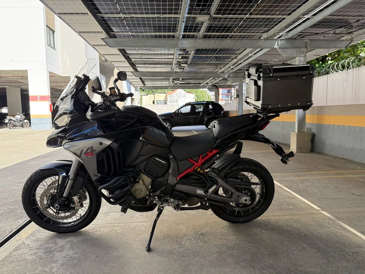 Ducati Multistrada V4S  em estado zero ! - Foto 5