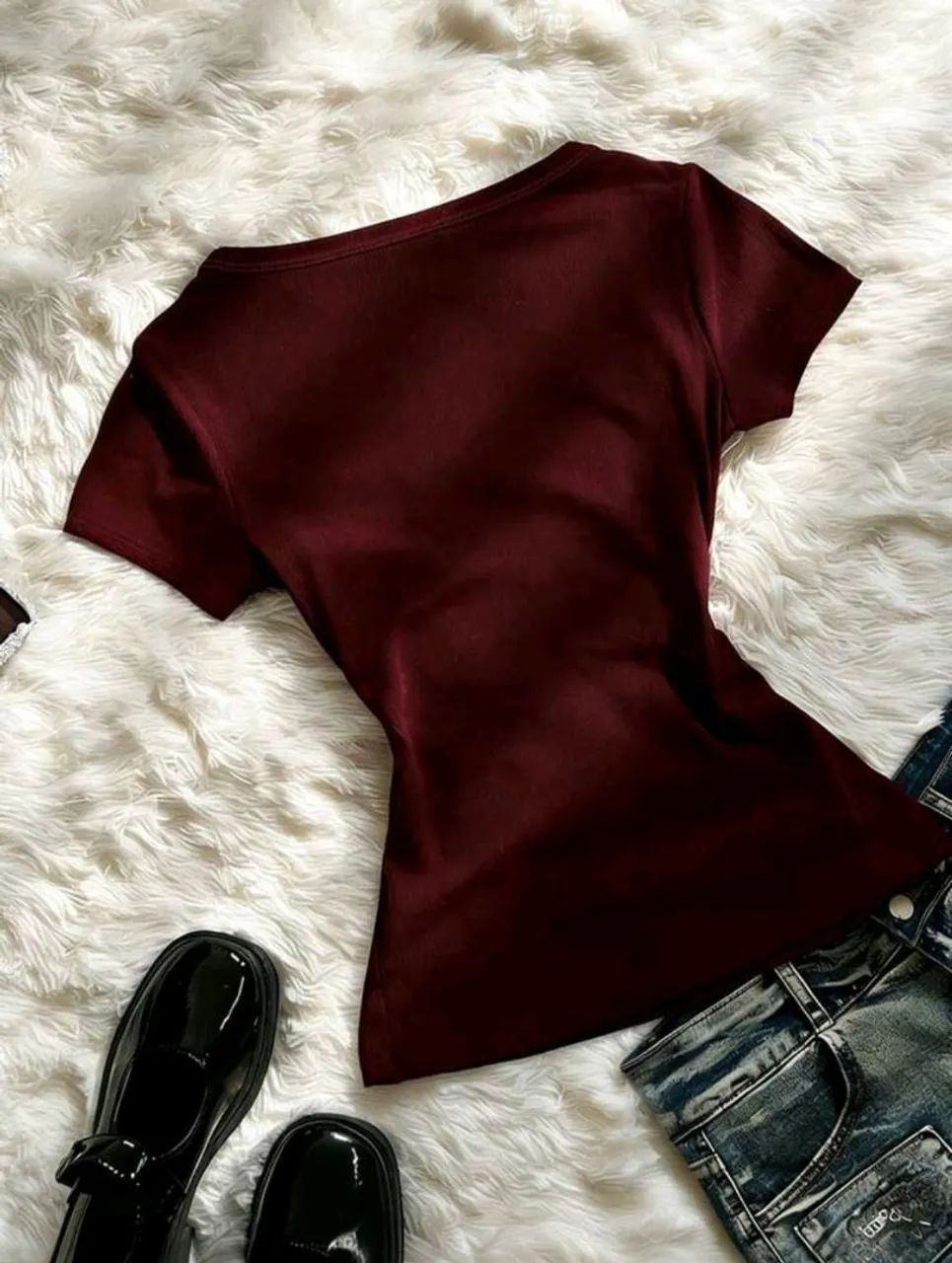 Blusa Feminina Vermelha Com Renda E Botoes Casual SHEIN - Foto 2