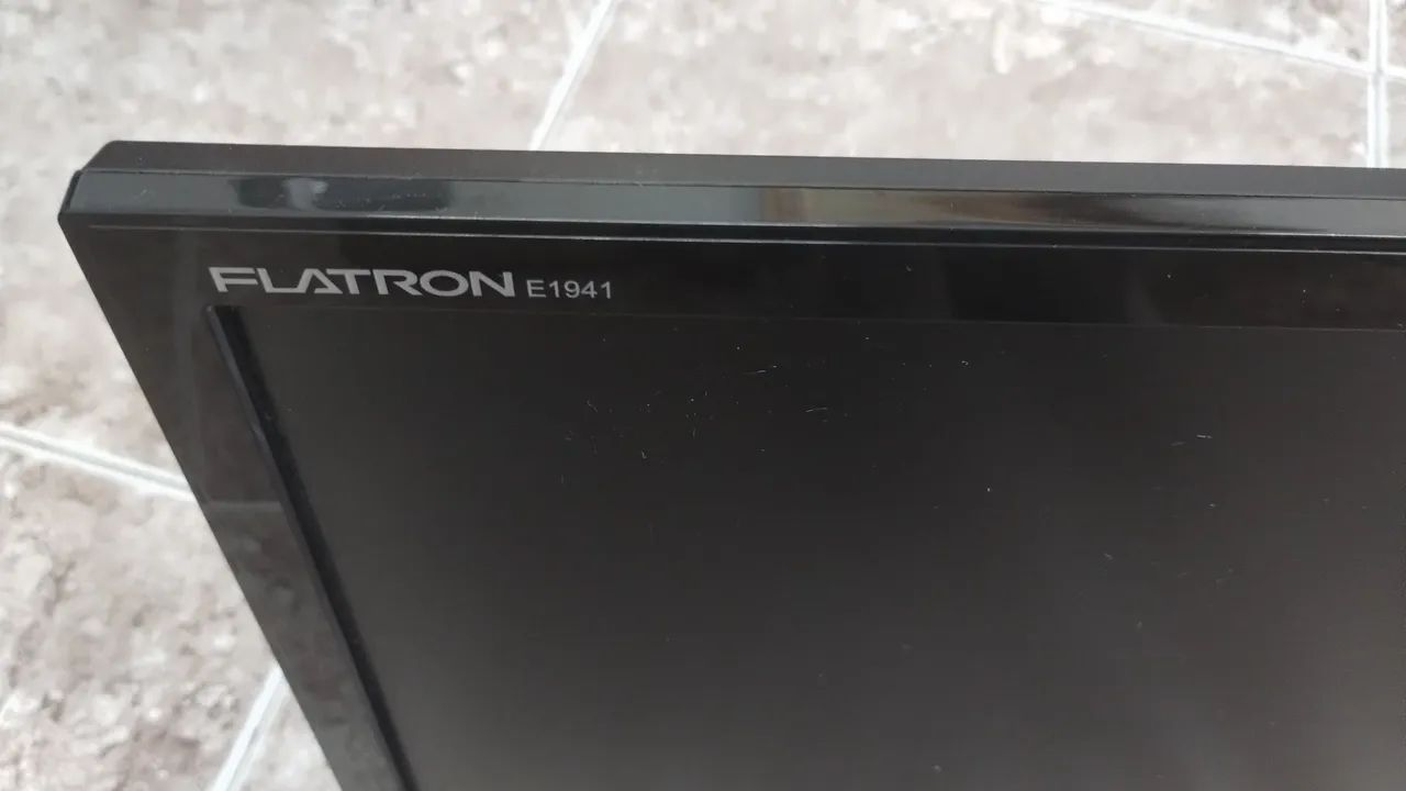 Monitor LG 15.8 polegadas  - Foto 2