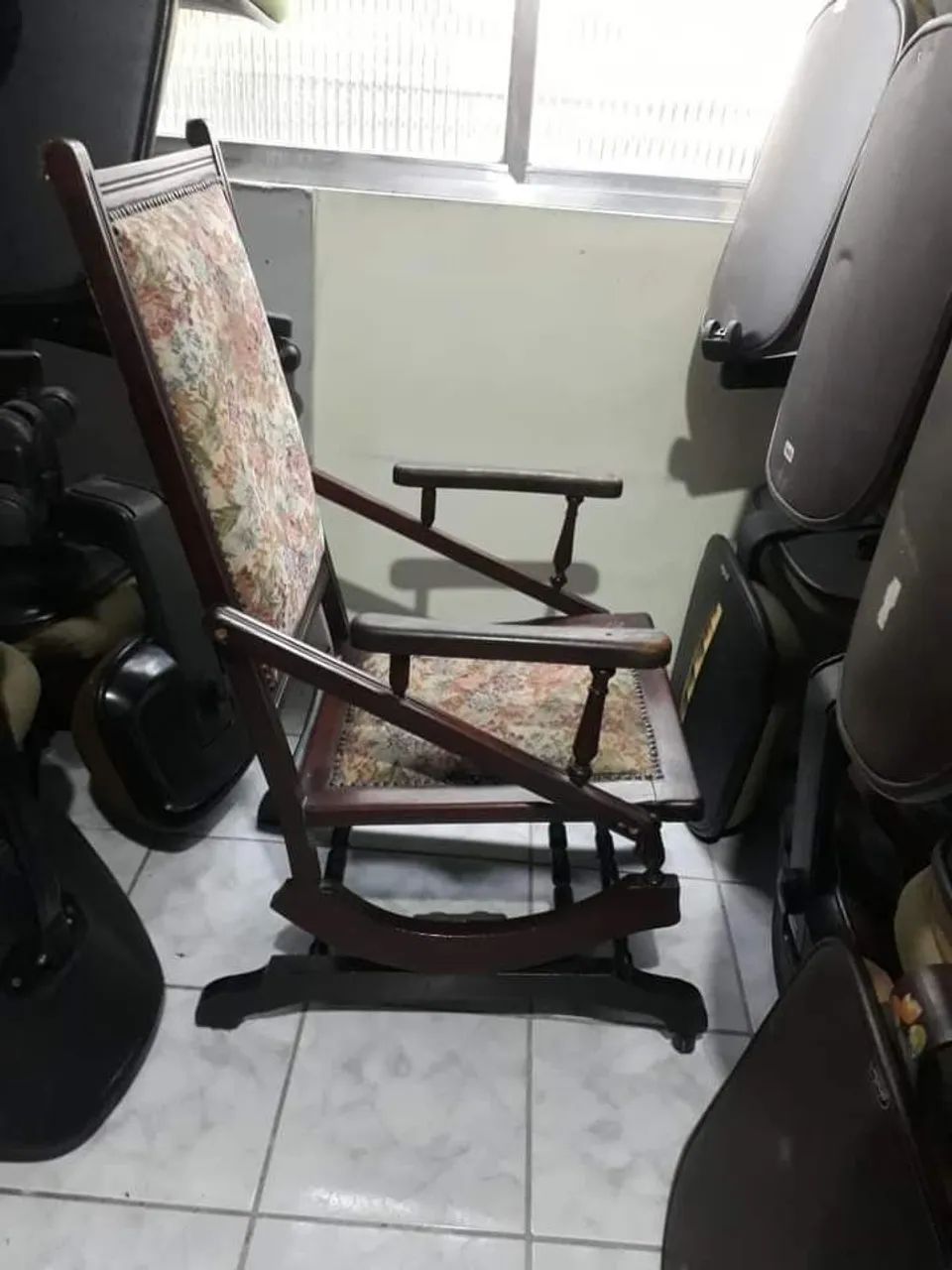 Cadeira de Balanço antiga.  - Foto 4