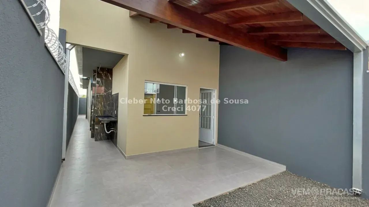 IMÓVEL COM SUÍTE, ESPAÇO GOURMET E SOBRA DE TERRENO AOS FUNDOS - Foto 2