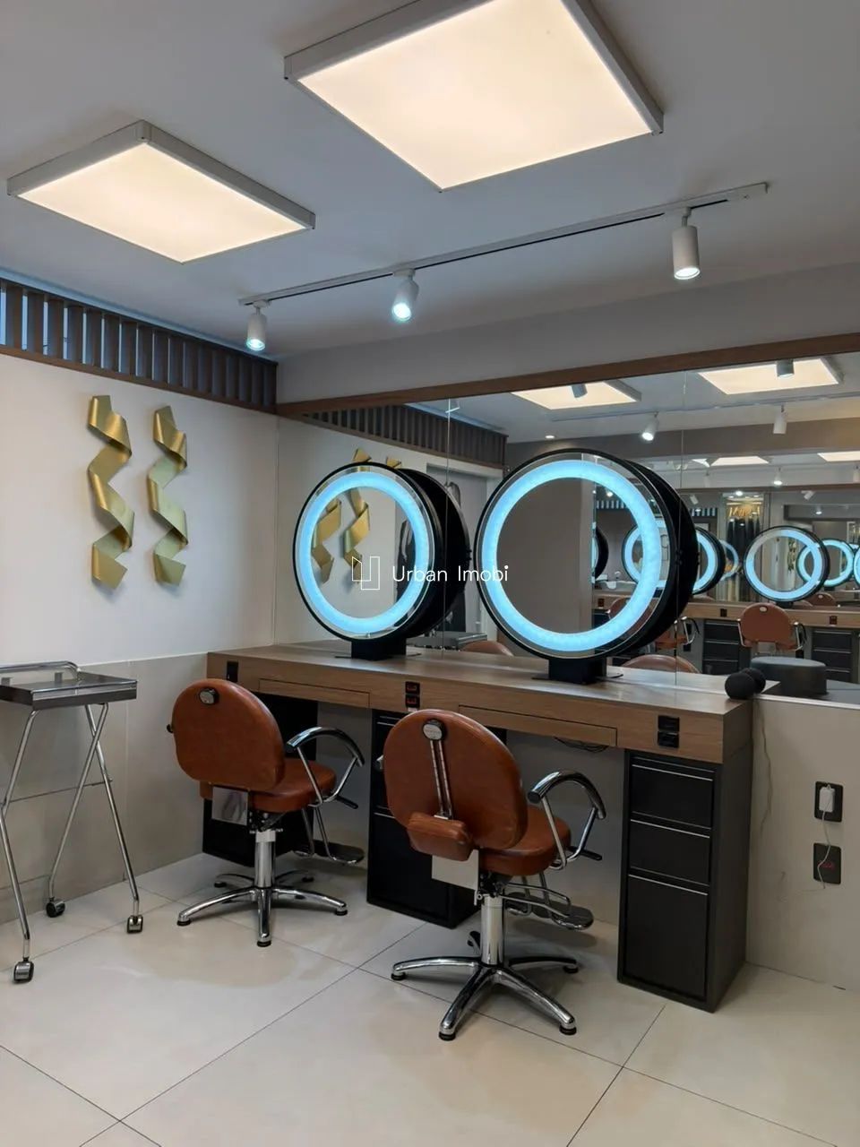 Ponto comercial totalmente mobiliado na Vila Santa Cecília