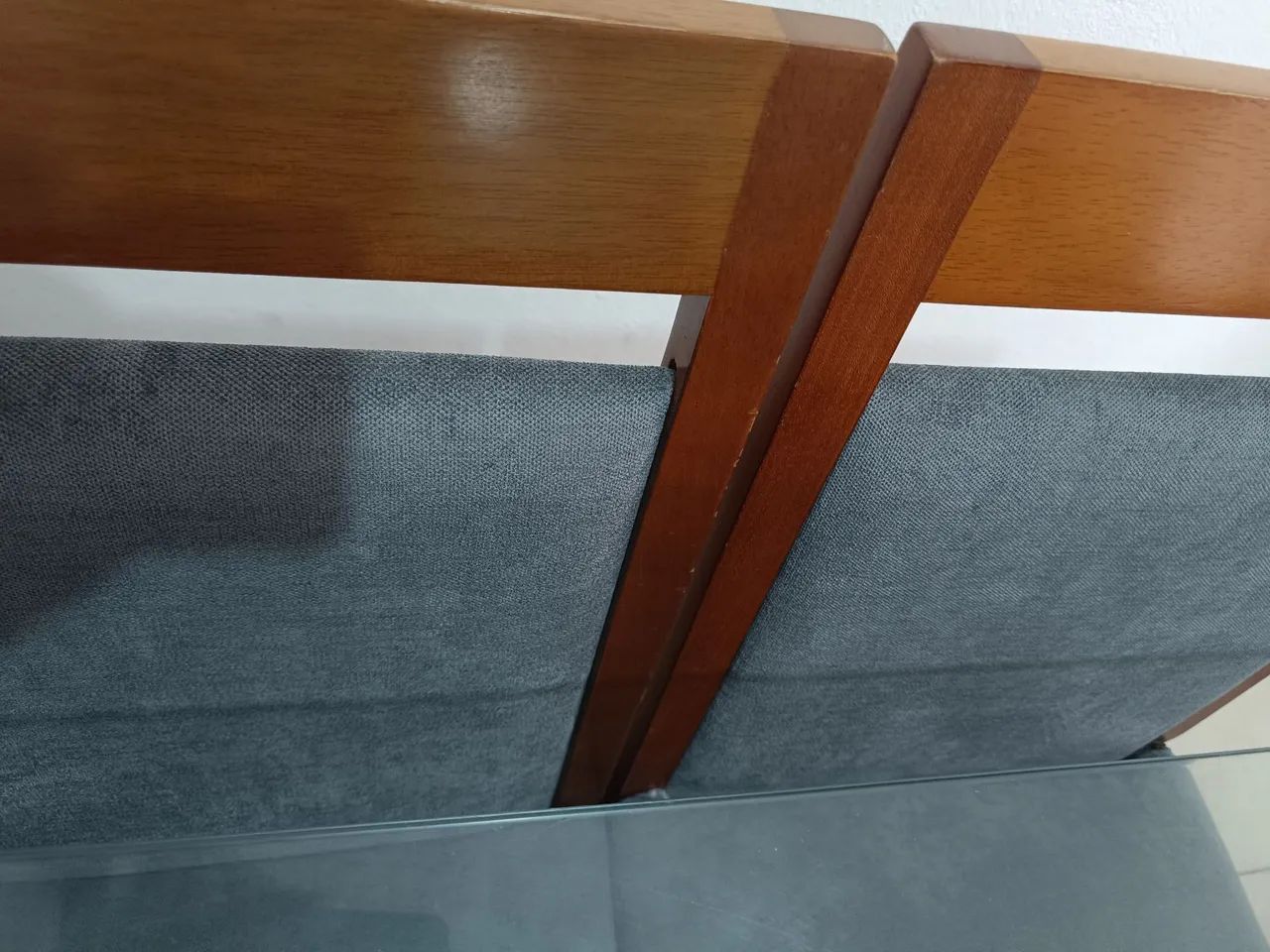 Mesa de jantar com 6 cadeiras em madeira  - Foto 5
