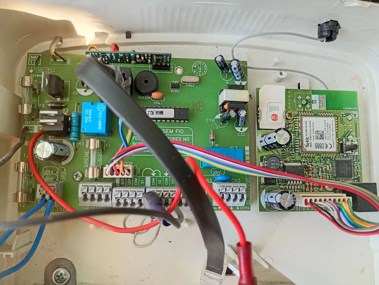 Central de alarme com slote para chip 4g e sensores  - Foto 5