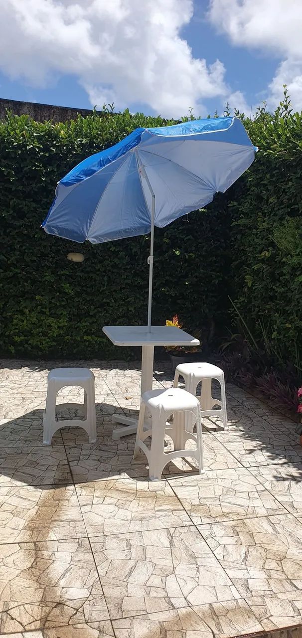 Kit de mesinha e bancos e Guarda Sol - Foto 2
