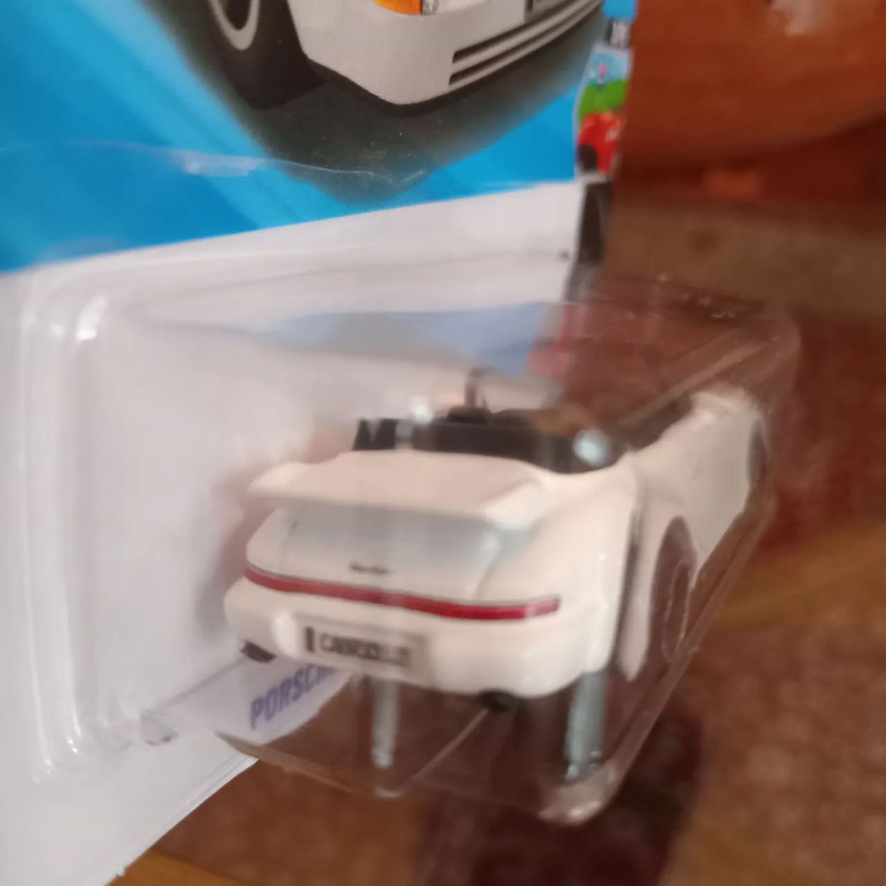 Hot wheels porsche 911 turbo cabriolet branco - Foto 3