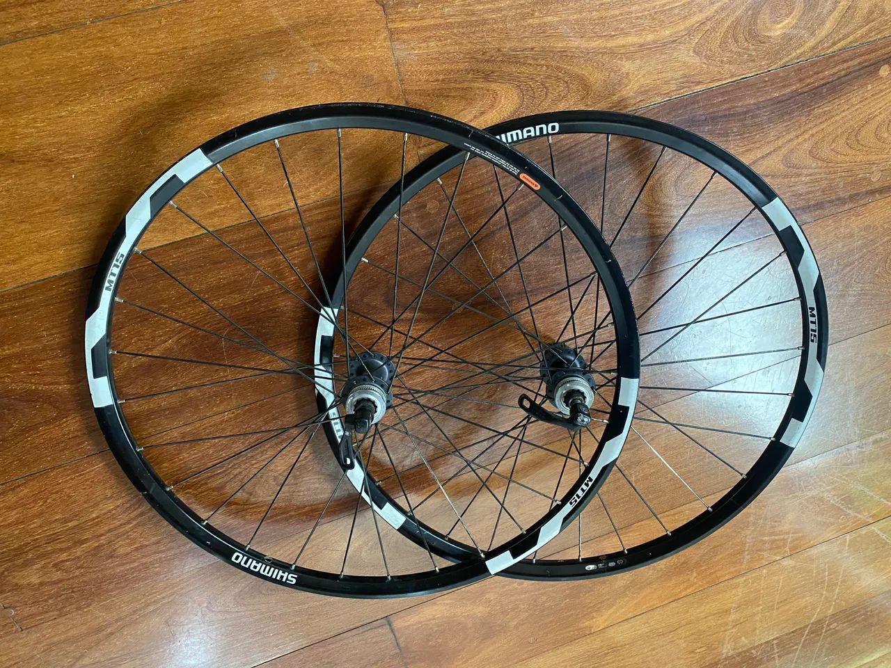 Rodas aro 26 Shimano Mt15 raios aero zeradas - Foto 2