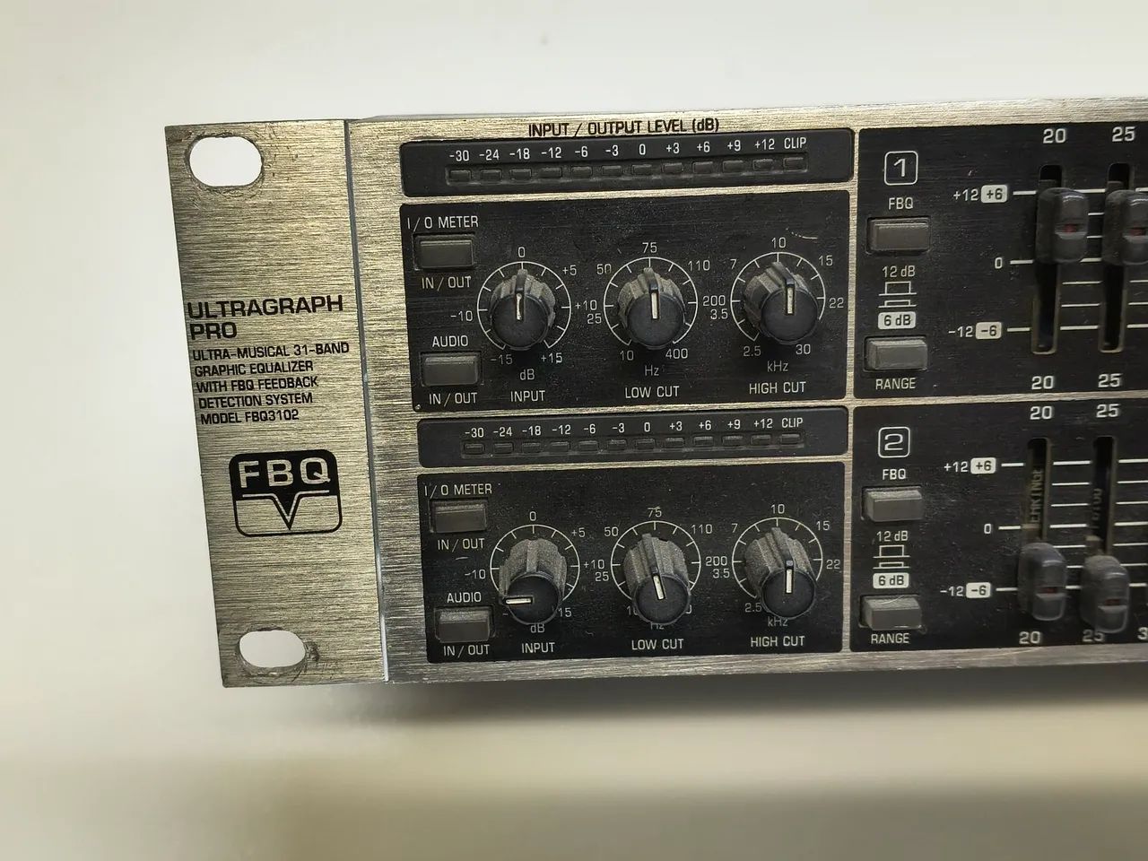 Equalizador ultragraph pro fbq3102 - Foto 4