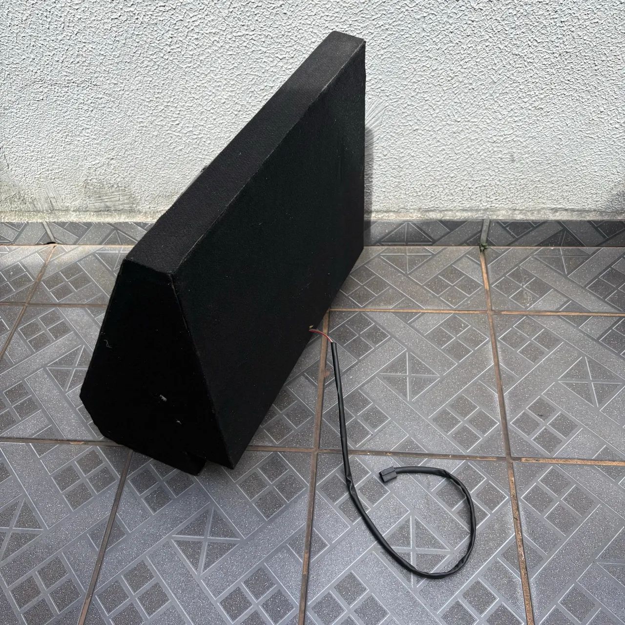 Caixa Vedada + Subwoofer Bomber Carbon - Foto 3