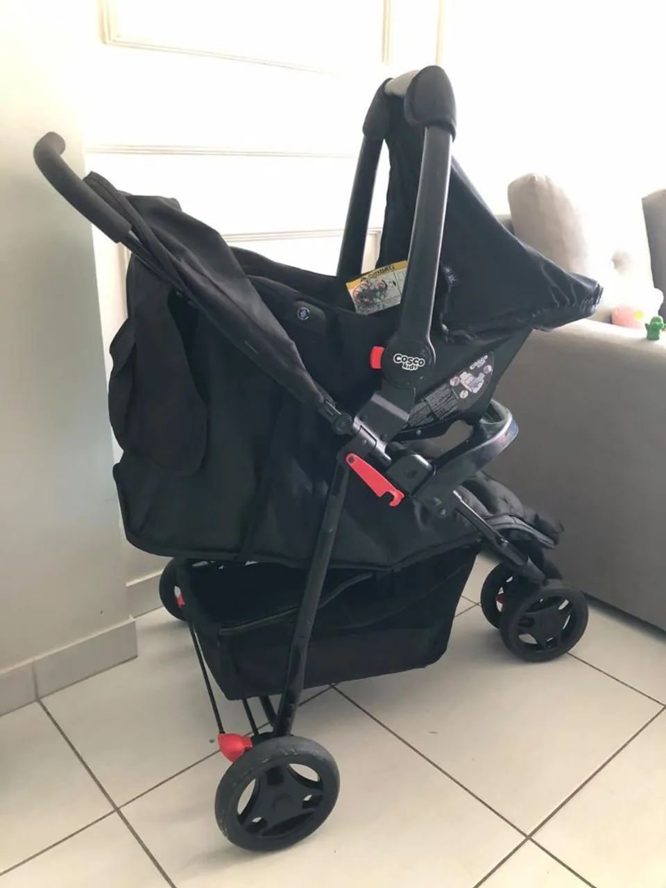 Carrinho com bebe conforto cosco - Foto 2