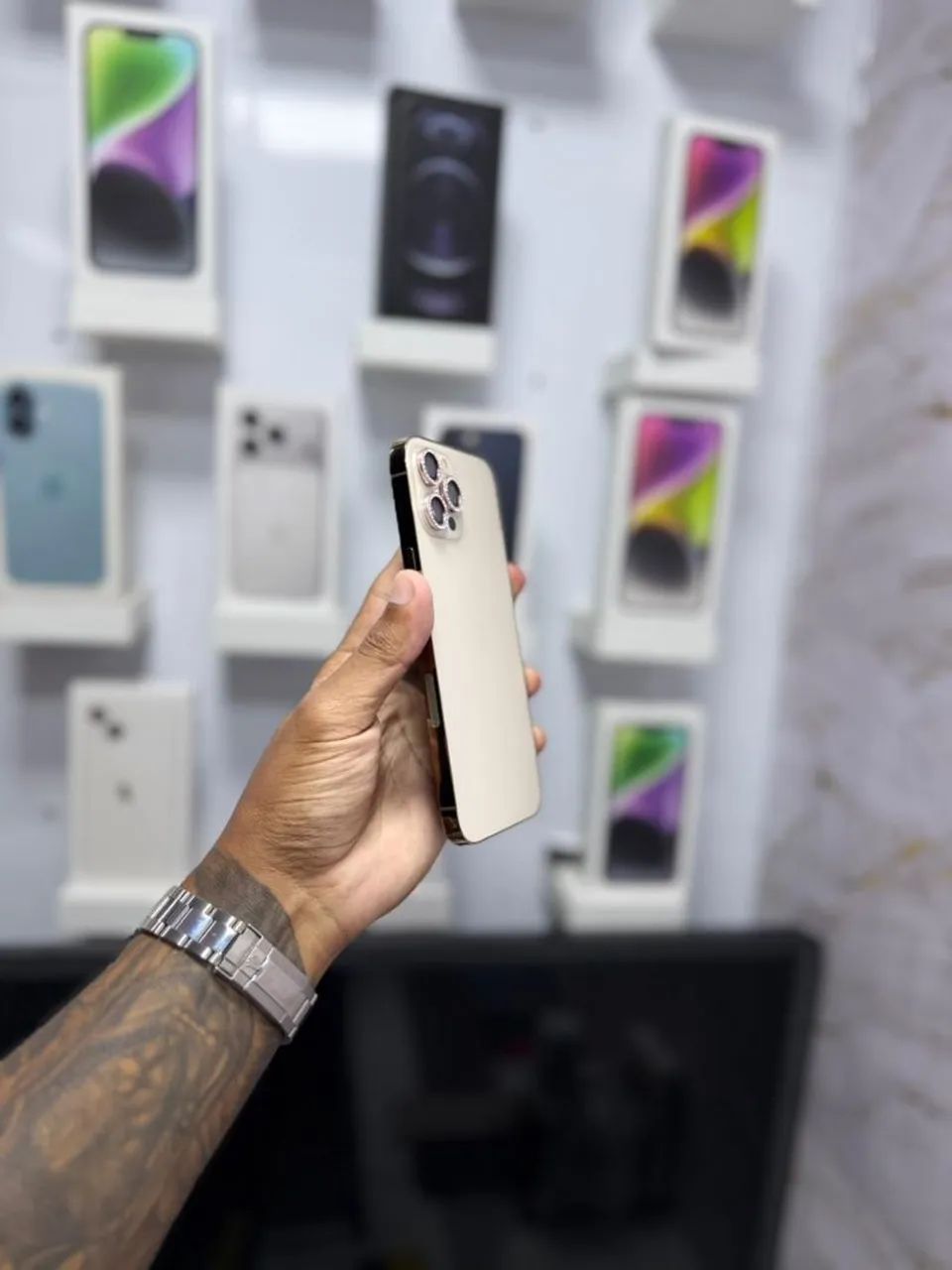 IPHONE 12 PRO MAX 128GB<br>SEM FACE ID<br>R$ 1.599,00 - Foto 2