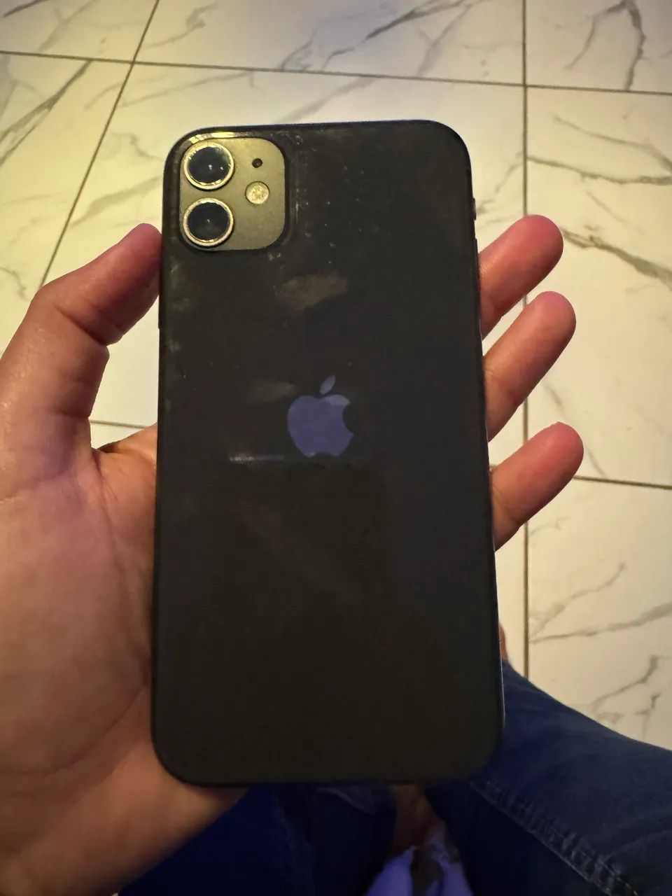 Celular IPhone 11 , 64 G .  - Foto 4