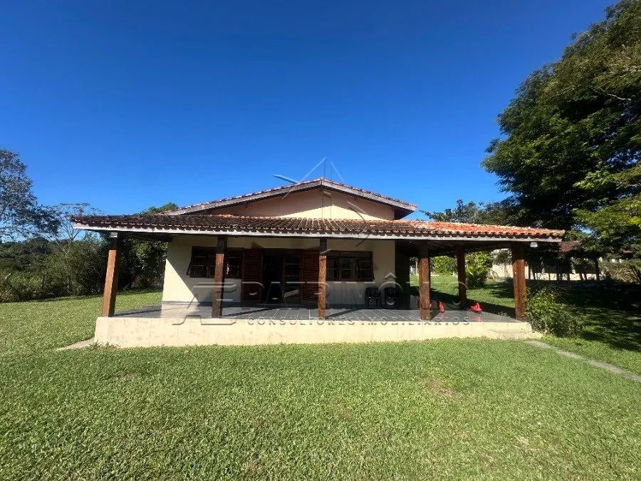 CHÁCARA TERREA COM 3 DORMS - Mirantes Ipanema