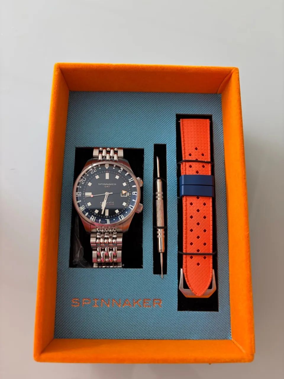 Relógio Spinnaker Bradner GMT Automático