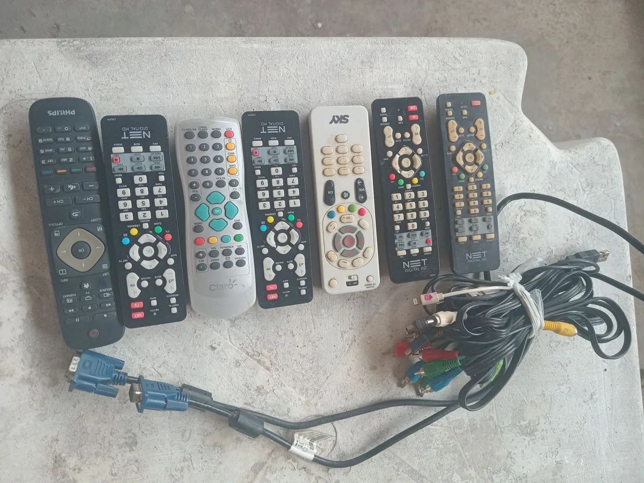 Vendo esses controles e cabos  - Foto 5
