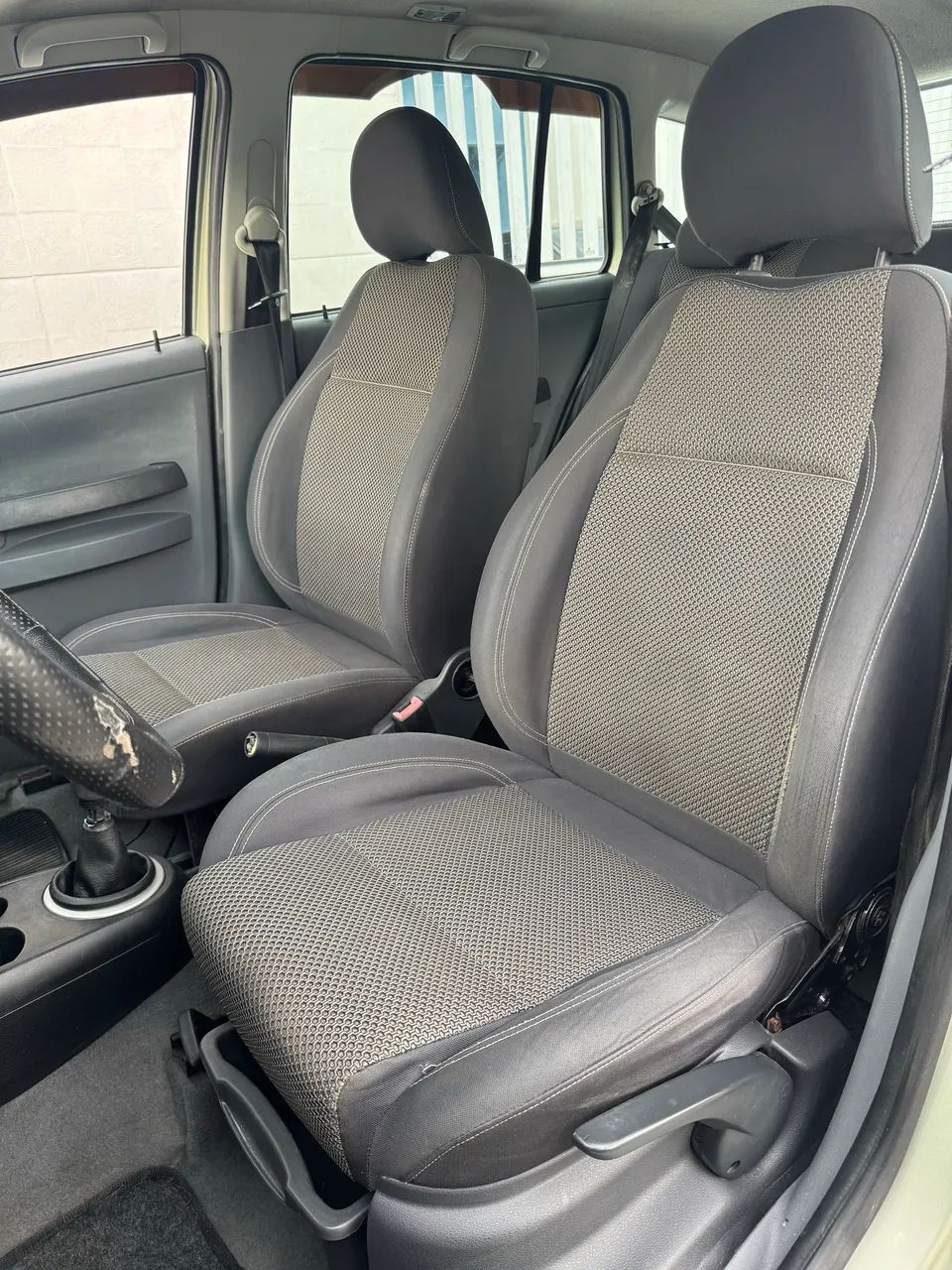Volkswagen Spacefox SPORTLINE/HIGHLINE 1.6 T.Flex, foto 9 de 15