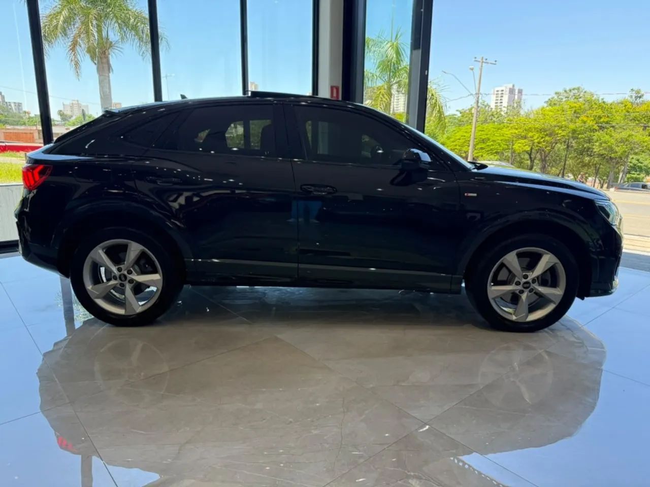 Audi Q3 SPB Perf. Black 2.0 TFSI Tipt. Quat., foto 7 de 18