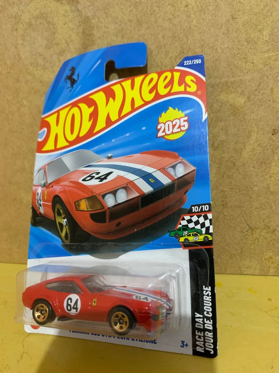 Coleção de Hot Wheels - 16 Miniaturas no Blister