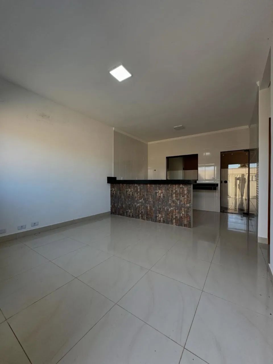 Casa com entrada de 25mil mais parcelas leia o anúncio!! - Foto 3