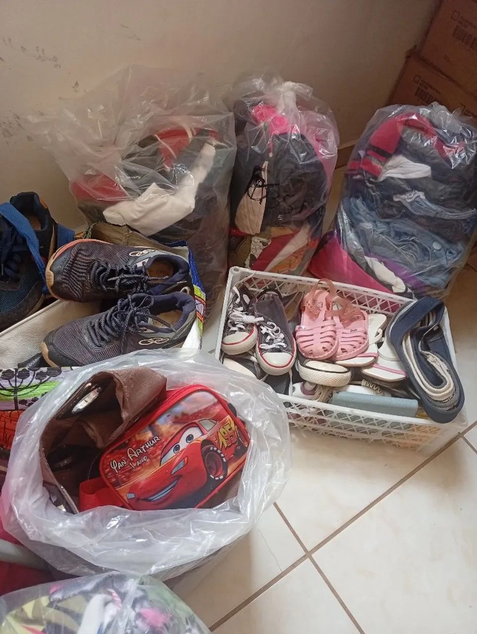Lote de roupas 
