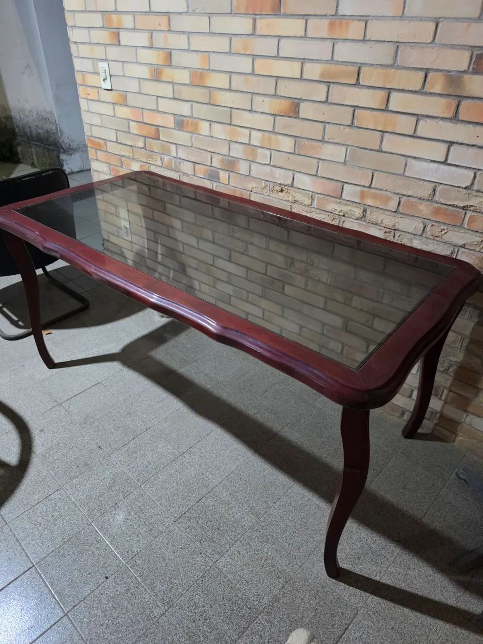 Mesa em madeira de mogno puro