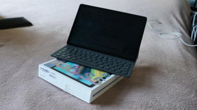 Tablet Samsung S5e 4g - Super novo - Com nota fiscal e teclado