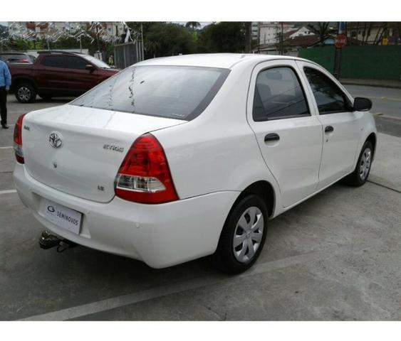 Toyota Etios Sedan 1.5 sem A/C - Foto 14