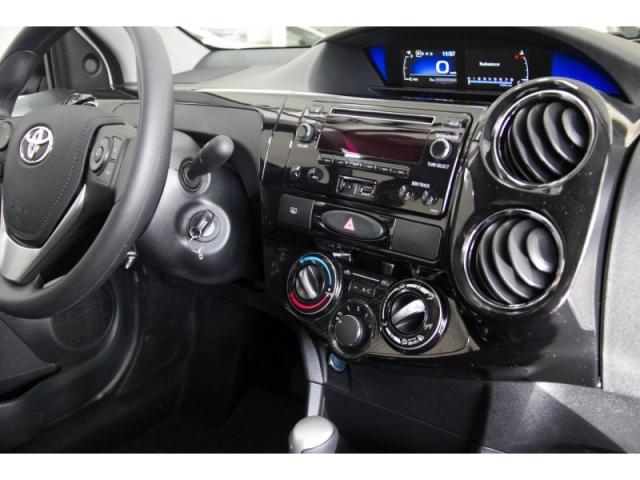 TOYOTA ETIOS 1.5 X PLUS 16V FLEX 4P 2019 - Foto 13