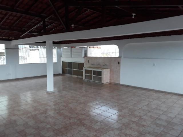 (R$600.000) Casa c/ Piscina, Terraço e Garagem Grande - Lote Inteiro no Bairro Vila Bretas - Foto 18