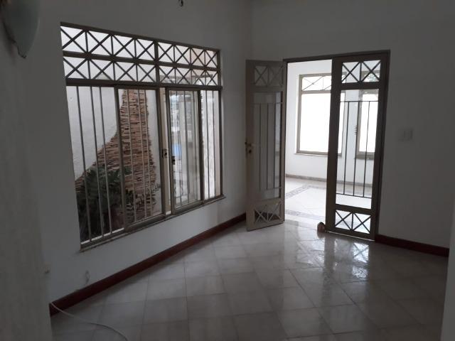 (R$600.000) Casa c/ Piscina, Terraço e Garagem Grande - Lote Inteiro no Bairro Vila Bretas - Foto 7