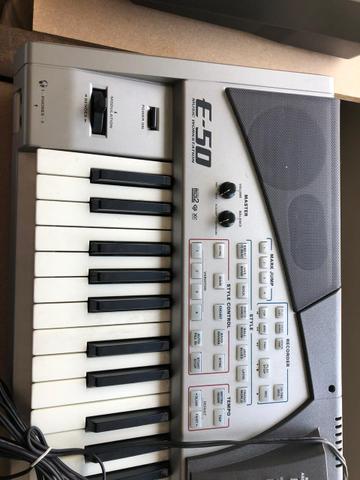 Teclado Roland E-50